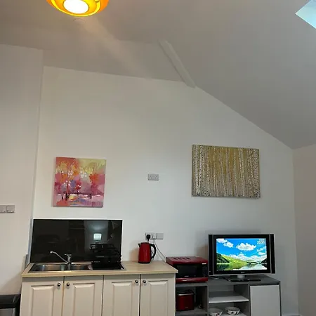 Apartmán Beautiful In Beaufort Village On Local Link Bus Route Killarney